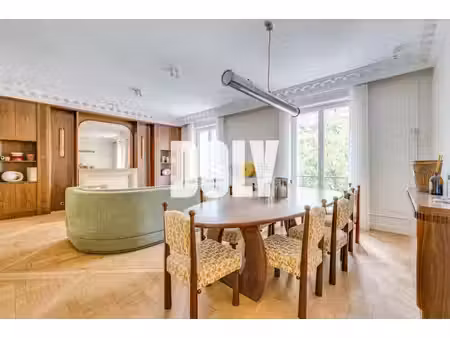 doly - appartement d'exception  plaine-monceau 75017