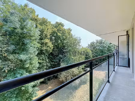 tours nord - appartement 3 pieces avec balcon et place de parking privative