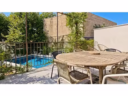 chateaurenard - maison de ville en pierres avec piscine