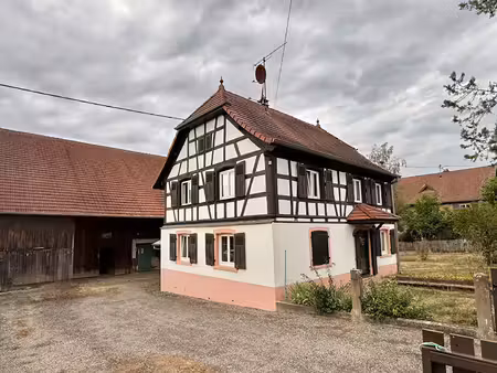 jolie maison - secteur calme - gros potentiel
