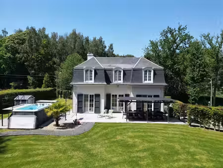 villa dans le bois du strihoux