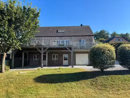 maison 4 ch. avec piscine et vaste terrain. peb b