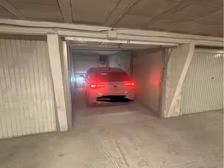 à vendre : garage sécurisé – idéal voiture ou stockage
