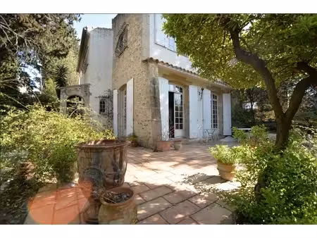 maison 9 pièces - 202 m²