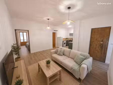 appartement t3 à deux pas du vieux-port 55m2