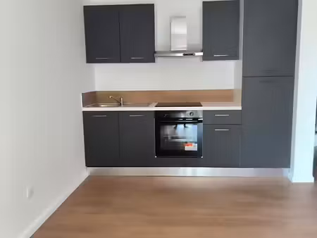 appartement 2 pièces neuf dans une maison de village du centre ancien de callas