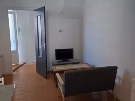 loue t2 meublé en duplex
