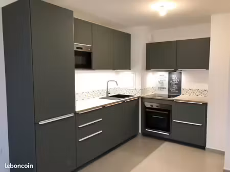 appartement t2 40 m2 terrasse 13 m2 cuisine équipée
