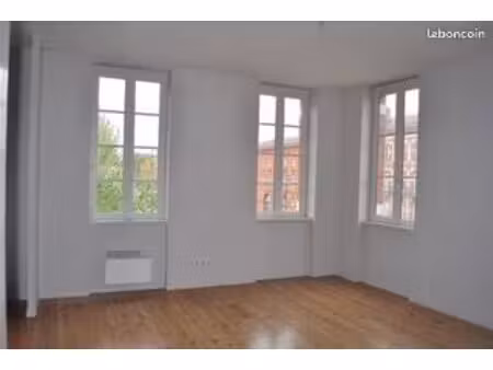 appartement t3 pl. lafourcade pied métro & tramway