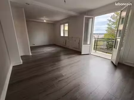 appartement rénové 3 chambres