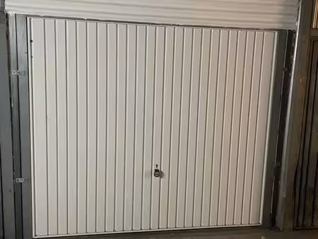 box fermé parking paris 15e