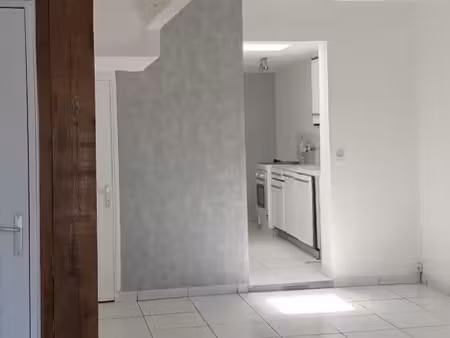 maison 75m2 + cours 40m2