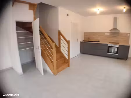 appartement très récent en duplex t4 85m²  parking  dans maison bourgeoise (au frais)