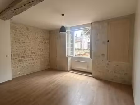 studio 1 pièce 31 m²