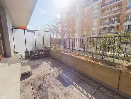 gambetta studio 32 m2 avec terrasse de 13 m²