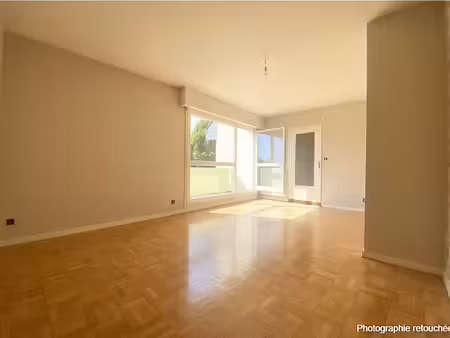 appartement à vendre à vannes t1bis à rafraîchir quartier trussac
