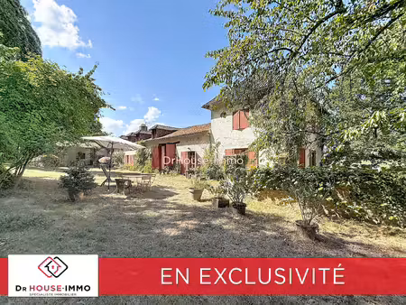 propriété néo-basque avec dépendances  15 ha et vue dégagée