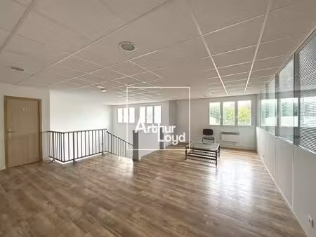 location local d'activités 240 m² à 480 m²