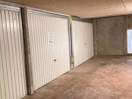 garage fermé en sous-sol quartier facultés