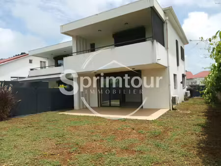 villa mitoyenne t4 en r+1 - bois sergent 97170 petit-bourg