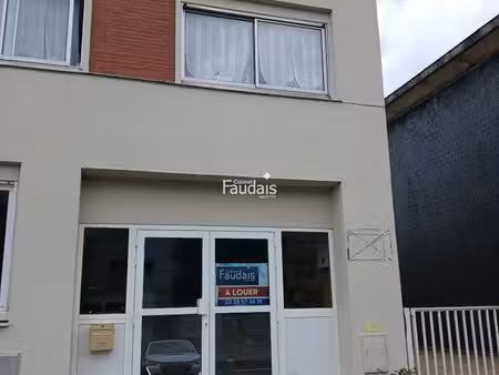 location local commercial 239m² st lo 50000