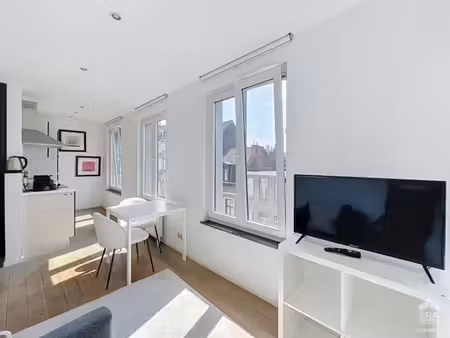 appartement à louer à saint-gilles € 1.200 (lqy6j) - era châtelain (ixelles ii) | zimmo