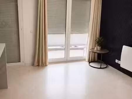 t2 48 m² avec balcon  piscine et 2 stationnements – gex