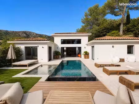 villa architecte- t5 - 130m2- piscine- dépendance
