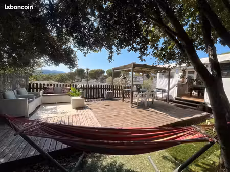 mobil-home familial dans camping prestigieux 5 étoiles