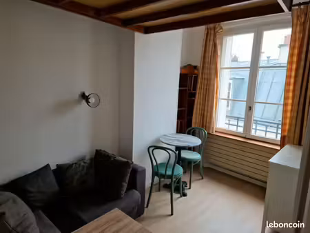 studio 18m2 - les gobelins - 940 euros charges comprises