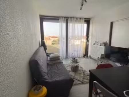 t2 meublé avec balcon et parking  chauffage compris