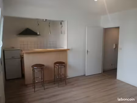 studio+parking metz ste thérèse 515 euros cc