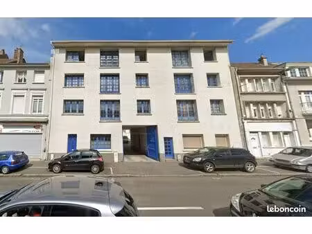 place de stationnement moto rue nationale