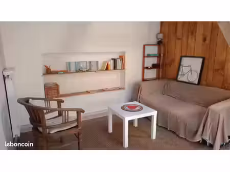 ruelle/touvre petite maison t2bis  atypique style chalet  avec jardin privé et petite terr