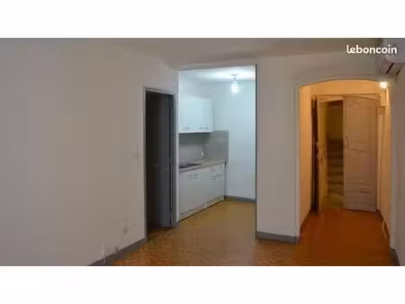 appart t2 39 m2 clim 1° étage centre ville