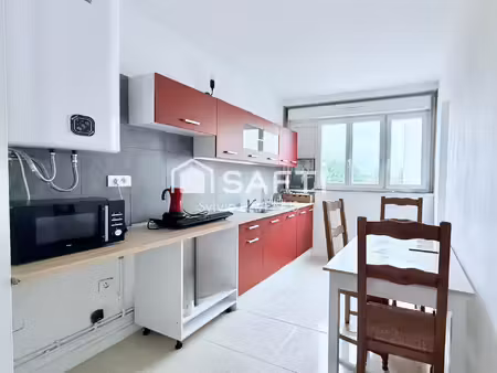 a soissons 02  quartier maupas  appartement 4 p. avec balcon  cave et garage.
