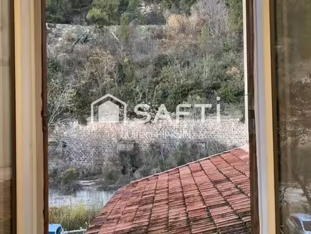 studio centre ville d'apt - 8% brut - investissement