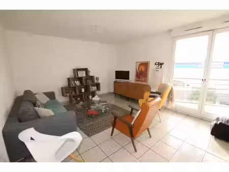 les carmes - t3 avec balcon et garage