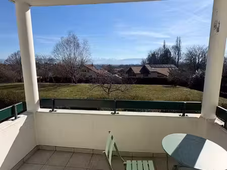 joli t2 à louer à crozet