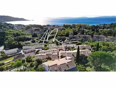 appartement avec terrasse le lavandou (83)