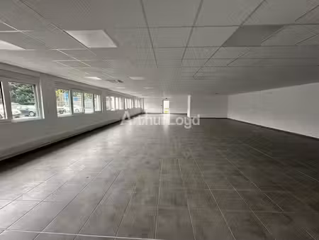 location bureaux 291 m²