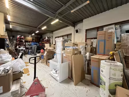 location local d’activités villepinte 93420 365m²