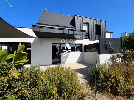 maison contemporaine - environnement privilégié
