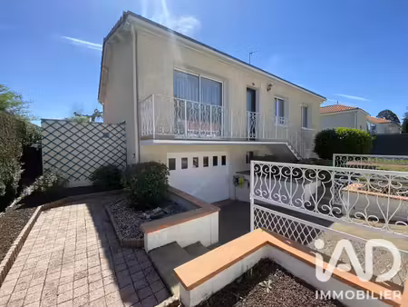 maison à essarts-en-bocage (85140)