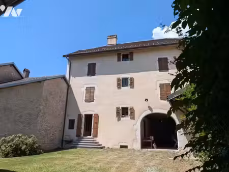 vente maison 10 pièces 261 m² vesancy (01170)