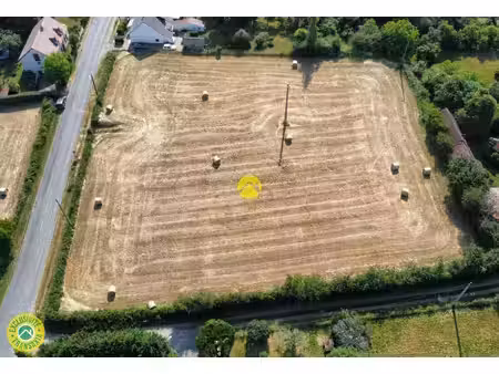 terrain plat 1800m²