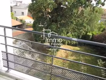 location appartement 2 pièces à la roche-sur-yon centre ville (85000) : à louer 2 pièces /