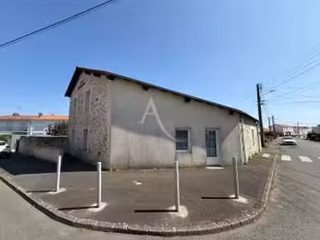 location appartement t1 à la roche-sur-yon la vergne (85000) : à louer t1 / 39m² la roche-