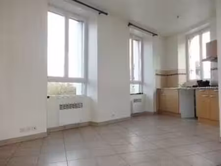 location appartement 2 pièces à pleudihen-sur-rance (22690) : à louer 2 pièces / 30m² pleu