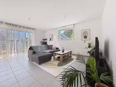 location maison à laval grenoux (53000) : à louer / 88m² laval grenoux